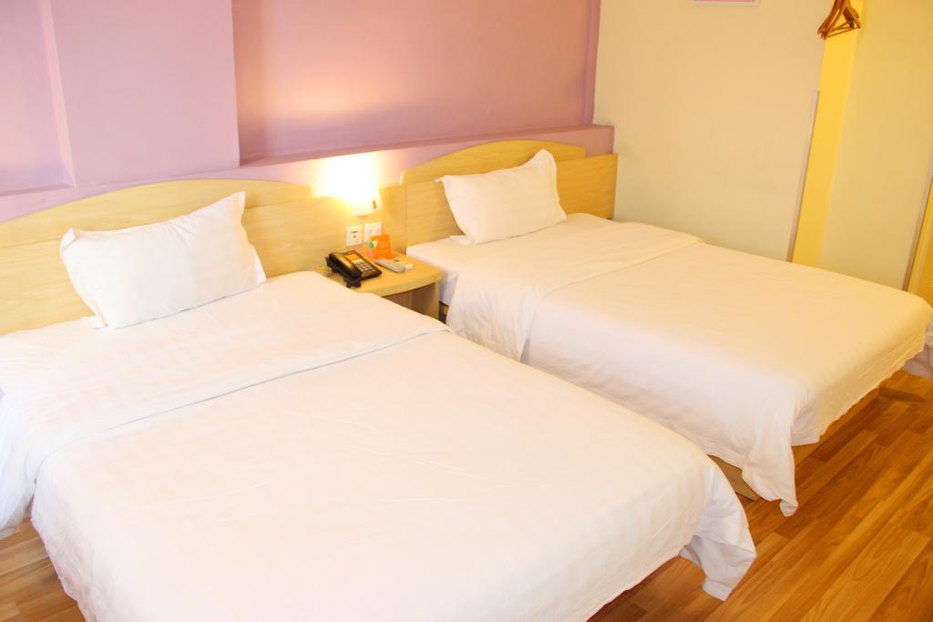 7Days Inn Foshan Qiandeng Lake Nangui Road Subway Station Eksteriør bilde