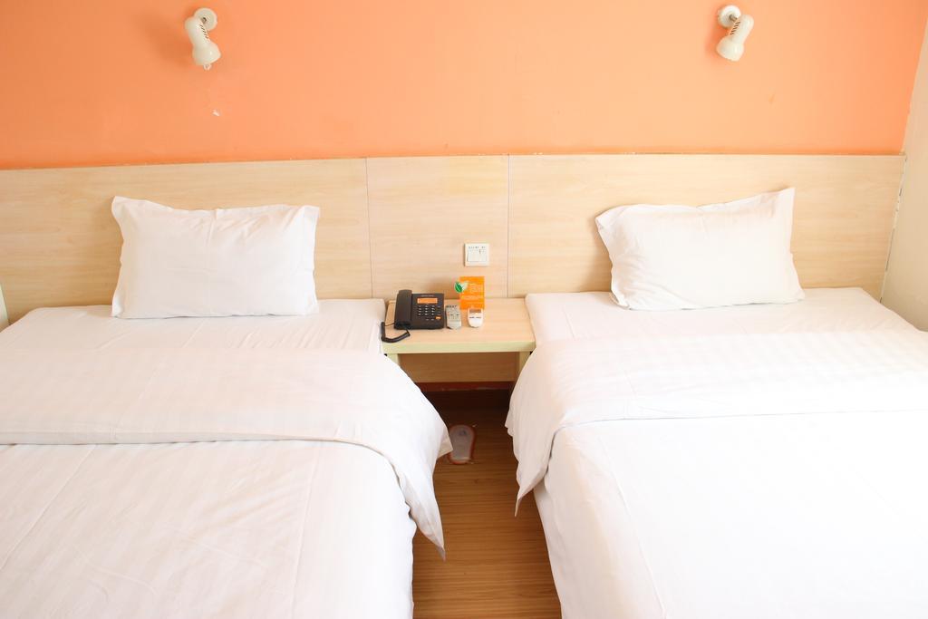 7Days Inn Foshan Qiandeng Lake Nangui Road Subway Station Eksteriør bilde