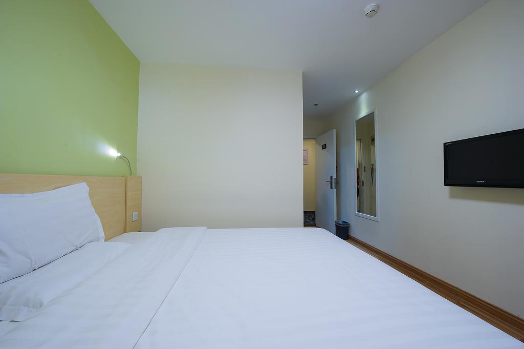 7Days Inn Foshan Qiandeng Lake Nangui Road Subway Station Eksteriør bilde