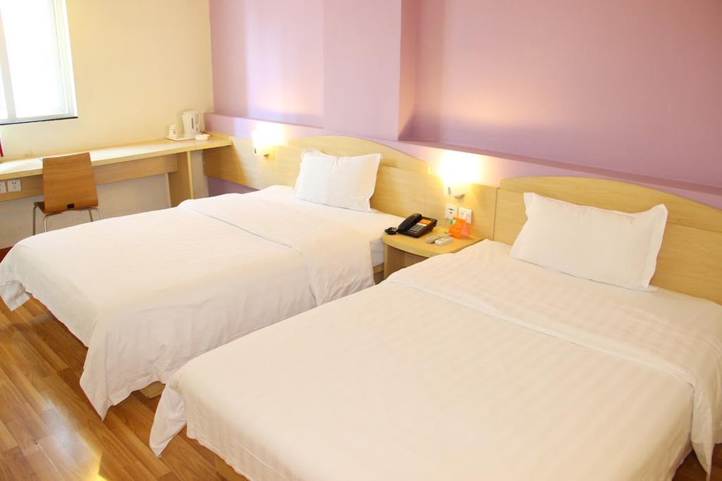 7Days Inn Foshan Qiandeng Lake Nangui Road Subway Station Eksteriør bilde